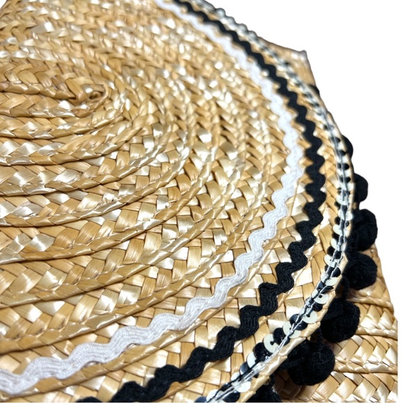 Straw Envelope Clutch - Picture 4 of 4